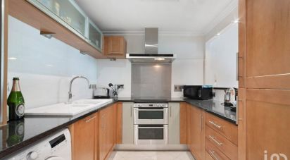 2 bedroom Apartment in London (E14)