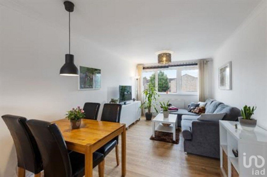 1 bedroom Apartment in London (E15)