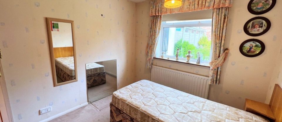 2 bedroom Bungalow in Kingswinford (DY6)