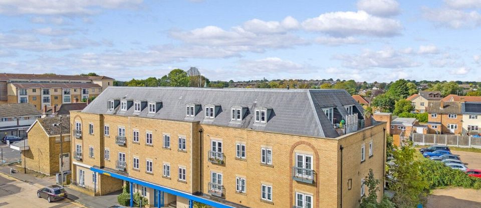 2 bedroom Apartment in Wickford (SS12)