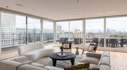 3 bedroom Penthouse in London (E14)