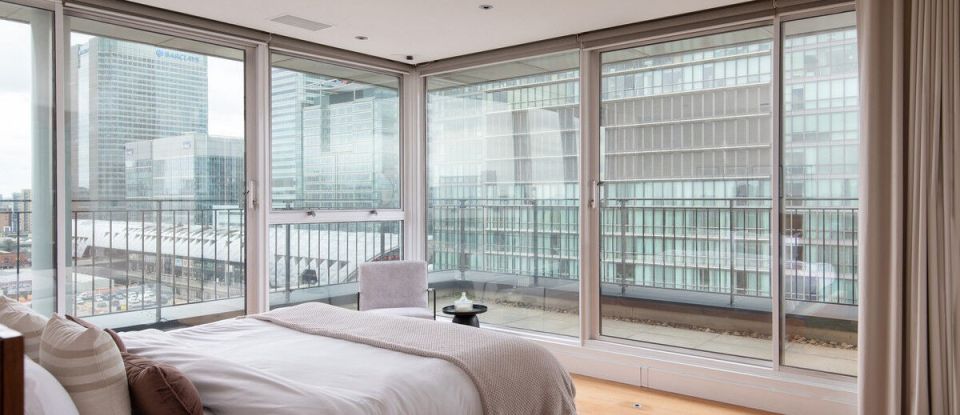 3 bedroom Penthouse in London (E14)