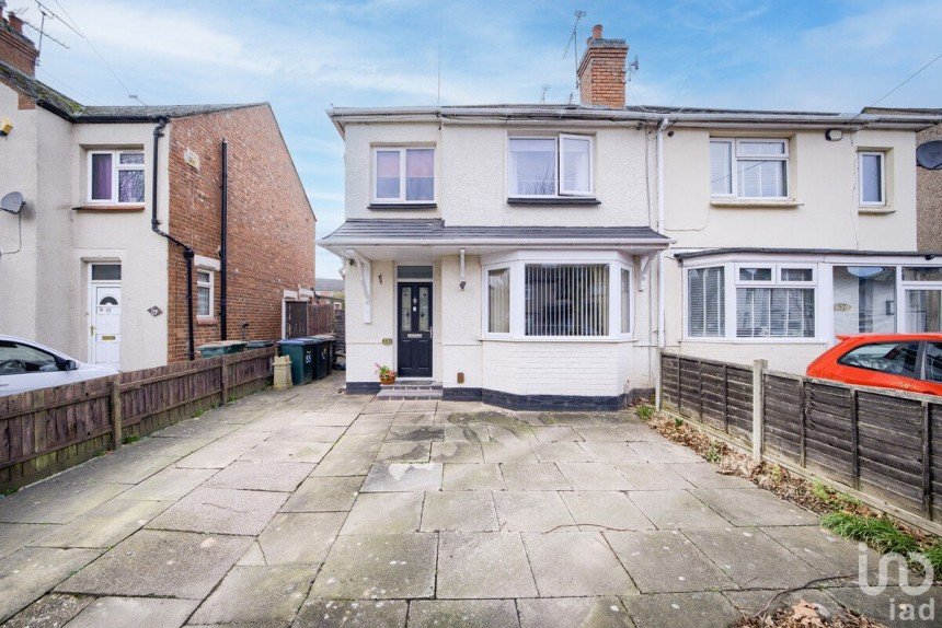 3 bedroom Semi detached house in Coventry (CV6)