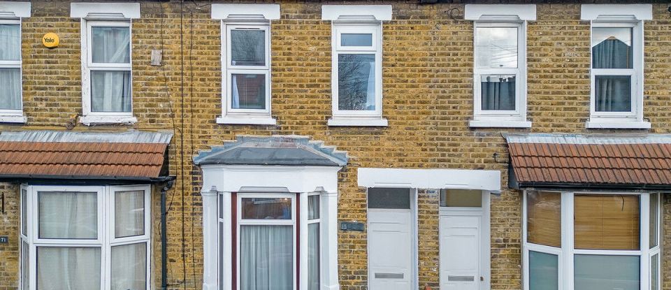 2 bedroom Terraced house in London (E15)