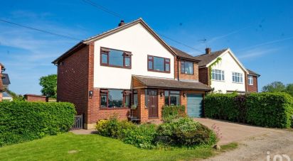 4 bedroom Detached house in Great Waltham (CM3)