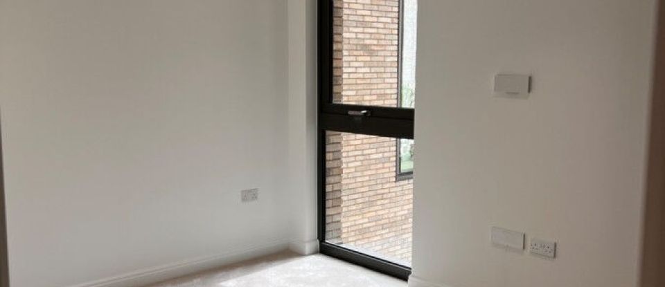 2 bedroom Apartment in London (EC1V)